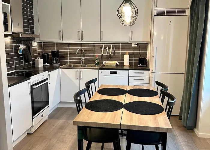 Hillhouse A & B Дом отдыха *