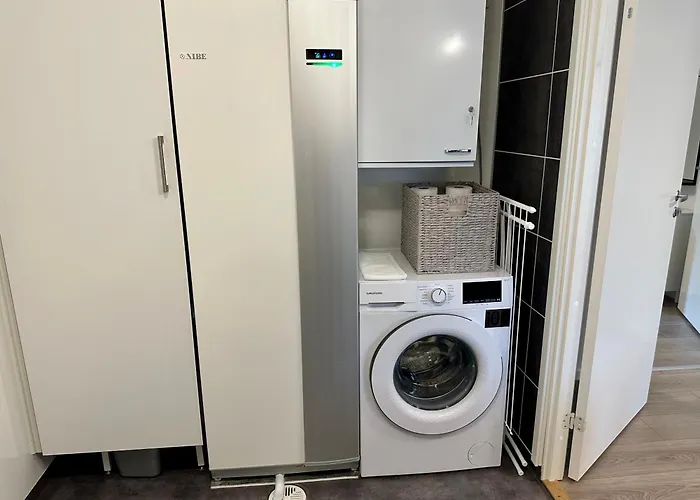 Дом отдыха Hillhouse A & B *