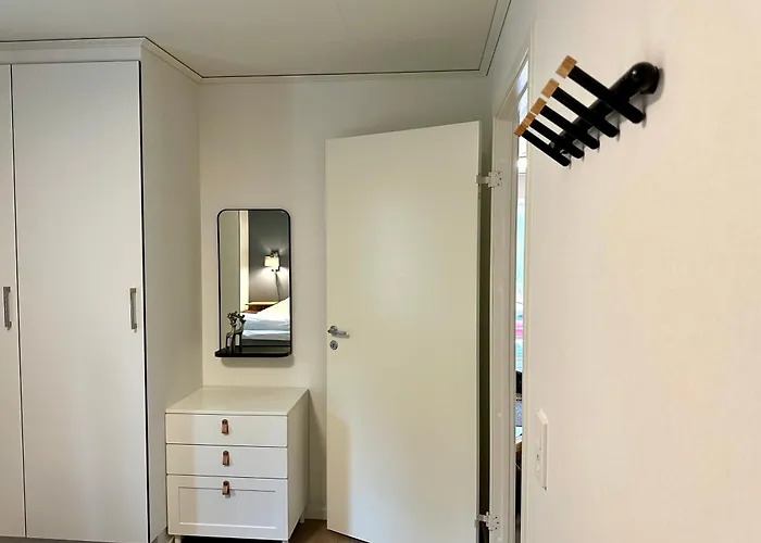 Hillhouse A & B * Ивало